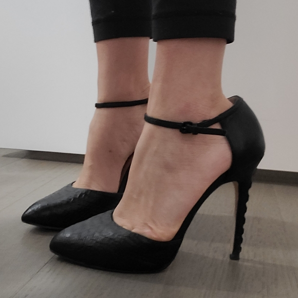 French Connection Catia black pumps sz 8 - Picture 1 of 4